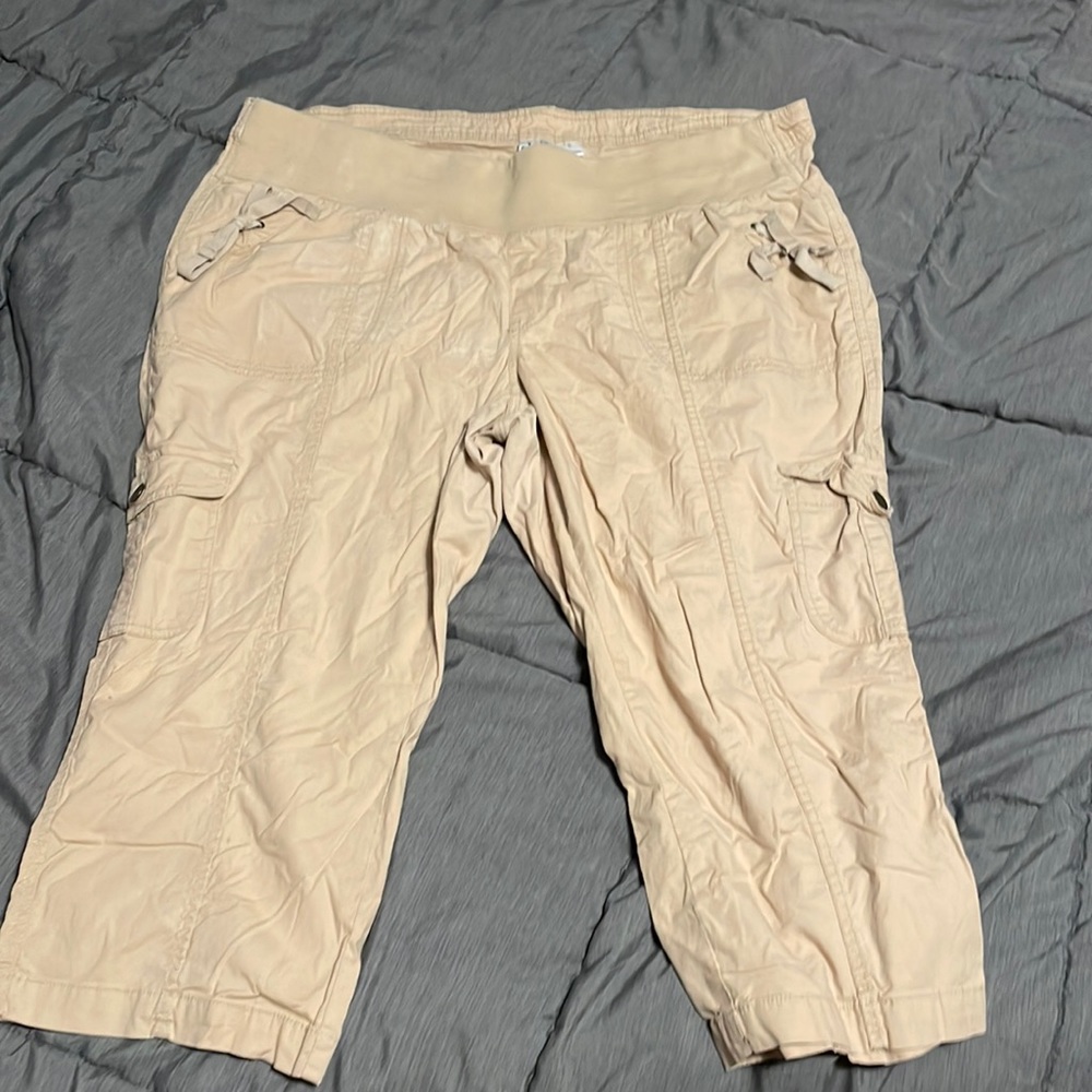 Women XL maternity capris